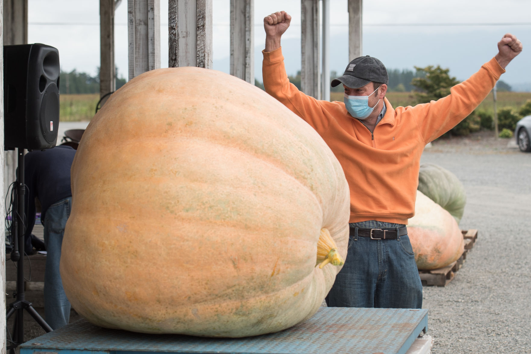 Pumpkin Weigh-Off 03